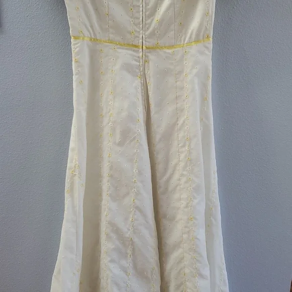 Vintage 1960 Eyelet Handmade Dress - Picture 8 of 11